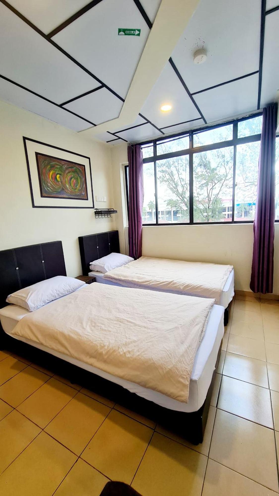 Pine Lodge By Evr Previously Yss Indrawasih Perai Buitenkant foto