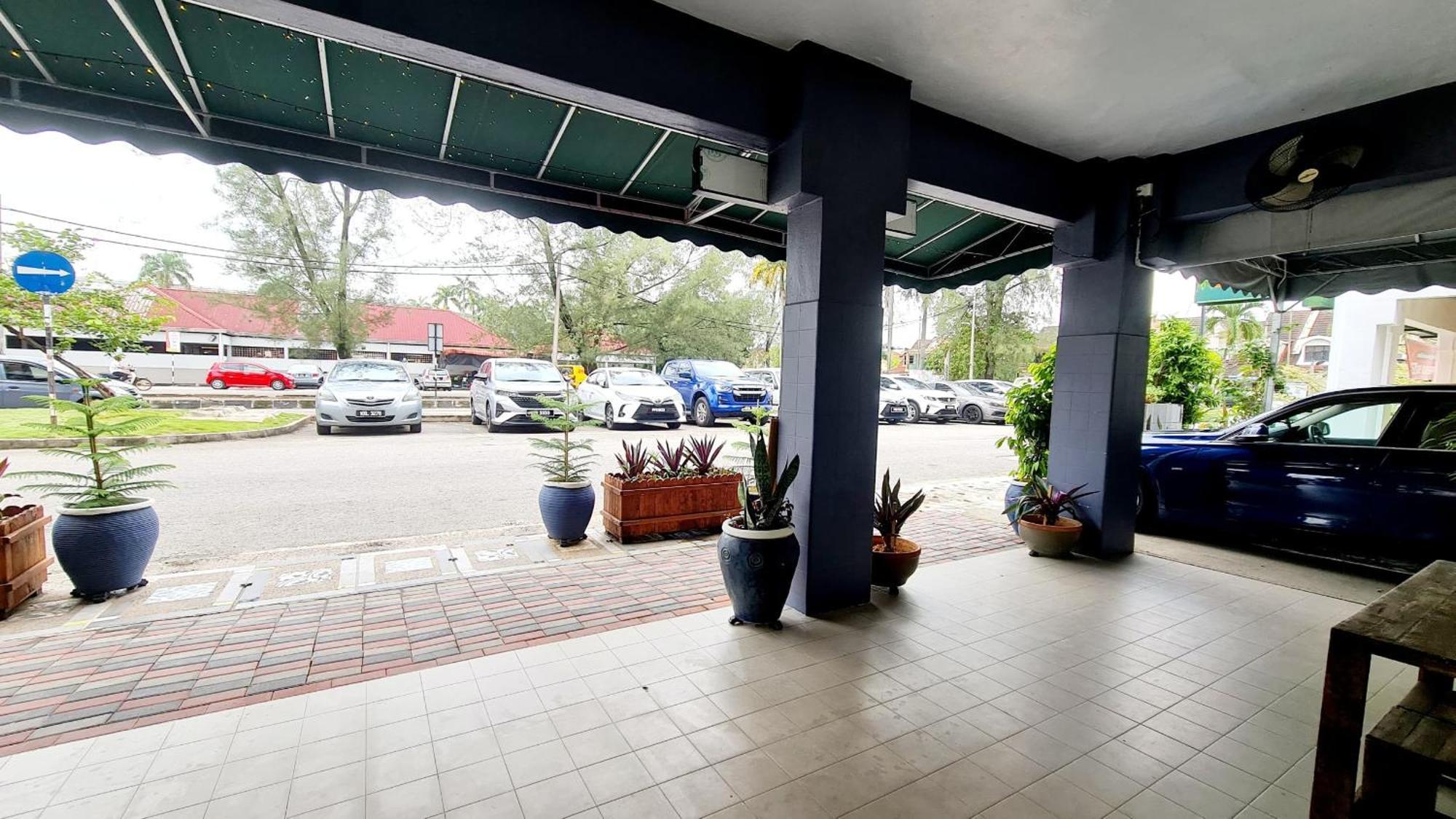 Pine Lodge By Evr Previously Yss Indrawasih Perai Buitenkant foto